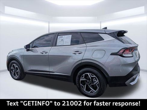 Used 2025 Kia Sportage LX FWD image 3