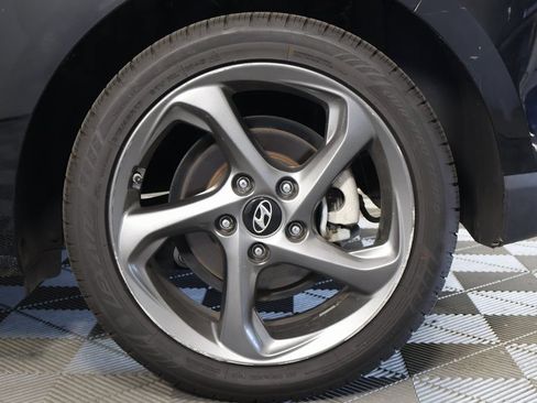 Used 2020 Hyundai Veloster 2.0 FWD image 14