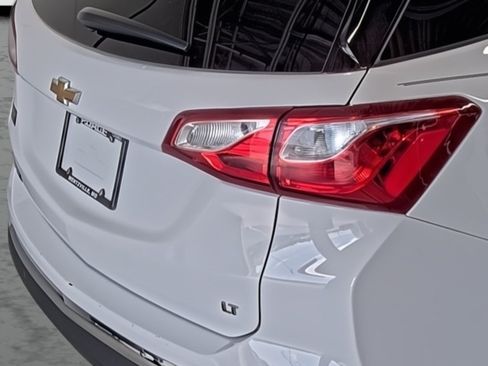 Used 2020 Chevrolet Equinox LT FWD image 13