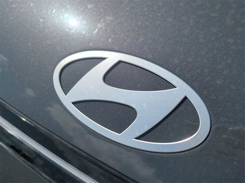 New 2026 Hyundai Kona SE image 13