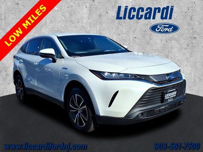 Used 2021 Toyota Venza LE w/ Carpet Mat Package (TMS)