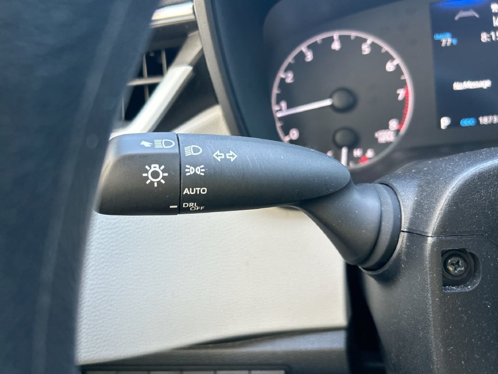 Used 2025 Toyota Corolla LE FWD image 18