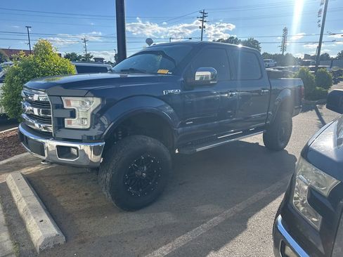 Used 2016 Ford F150 Lariat w/ Equipment Group 502A Luxury AWD/4WD image 4
