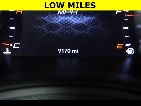 Used 2023 Dodge Charger SXT w/ Blacktop Package image 9