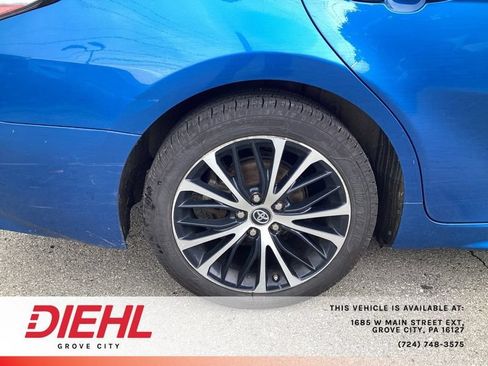 Used 2019 Toyota Camry SE FWD image 9