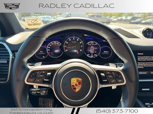 Used 2023 Porsche Cayenne AWD/4WD image 5