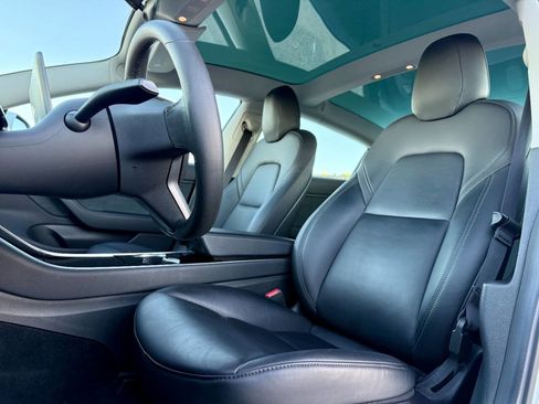 Used 2019 Tesla Model 3 Long Range image 8