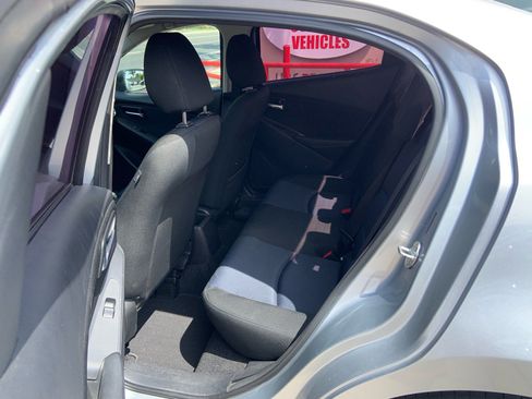 Used 2018 Toyota Yaris iA FWD image 9
