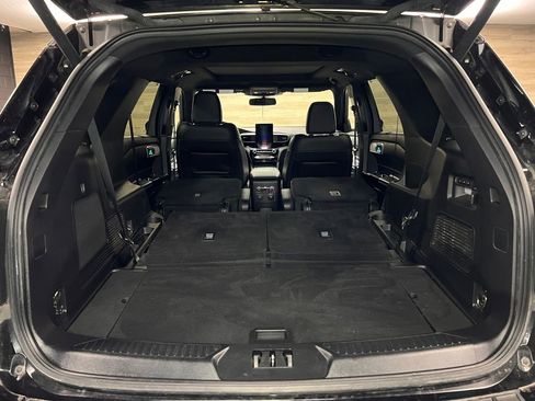 Used 2022 Ford Explorer ST w/ Equipment Group 401A image 27