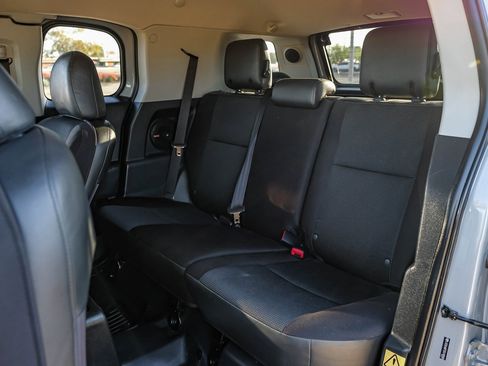 Used 2014 Toyota FJ Cruiser 4WD w/ Upgrade Package image 30