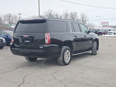 Used 2017 GMC Yukon XL SLT w/ Open Road Package image 7