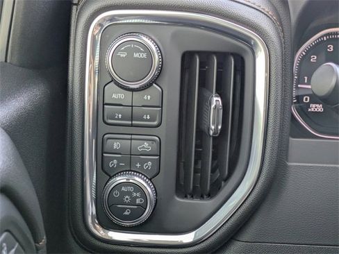 Used 2021 GMC Sierra 1500 AT4 image 26