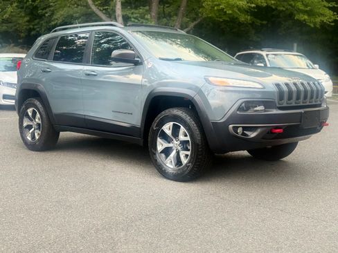 Used 2014 Jeep Cherokee Trailhawk w/ Comfort/Convenience Group AWD/4WD image 1