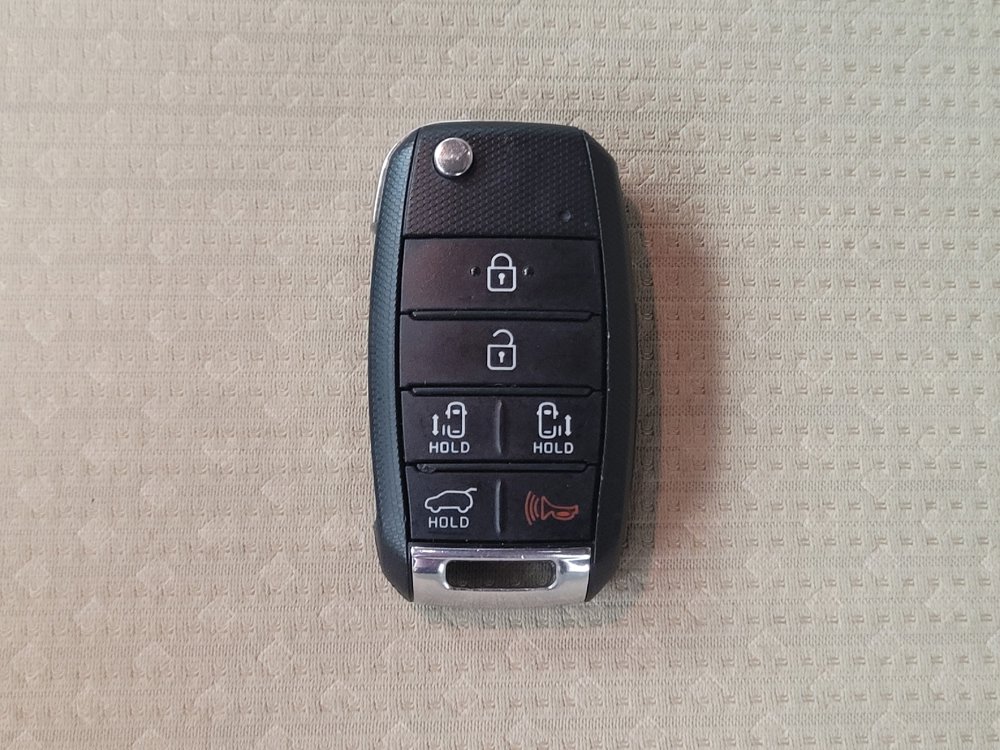Used 2016 Kia Sedona LX w/ LX Convenience Package FWD image 32
