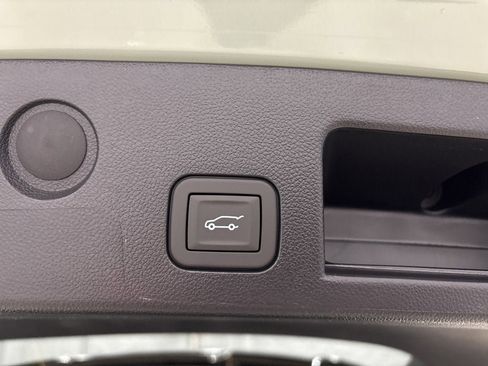 New 2026 Chevrolet Equinox ACTIV w/ Convenience Package III image 35