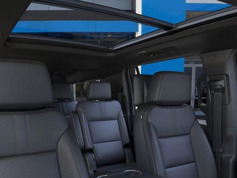 New 2025 Chevrolet Suburban RST w/ Advanced Technology Package image 24