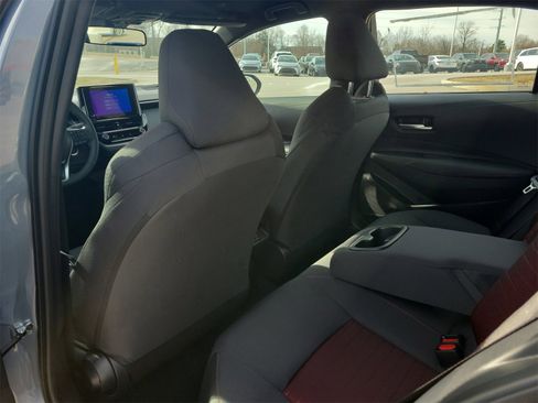 Used 2025 Toyota Corolla SE image 13