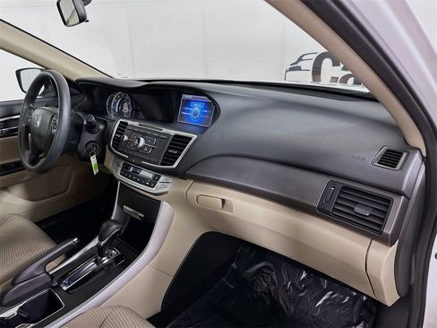 Used 2014 Honda Accord LX image 32
