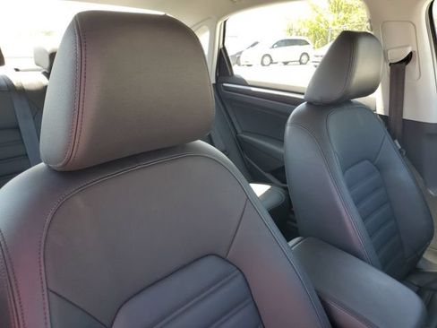 Used 2017 Volkswagen Passat 1.8T SEL Premium FWD image 20