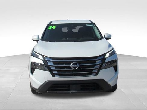 Used 2024 Nissan Rogue SV AWD/4WD image 10