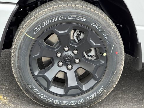 New 2026 RAM 1500 Express AWD/4WD image 23