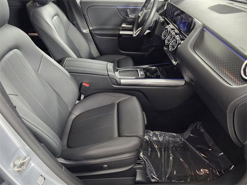 Certified 2025 Mercedes-Benz GLA 250 image 28
