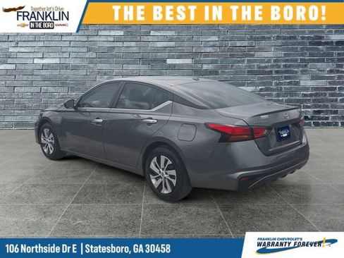 Used 2025 Nissan Altima 2.5 S FWD image 3