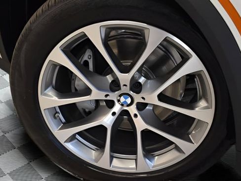 New 2026 BMW X5 xDrive40i w/ Premium Package AWD/4WD image 29