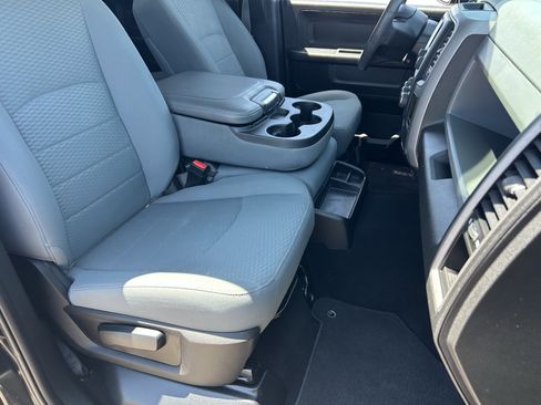 Used 2019 RAM 1500 Express w/ Wheel & Sound Group AWD/4WD image 10