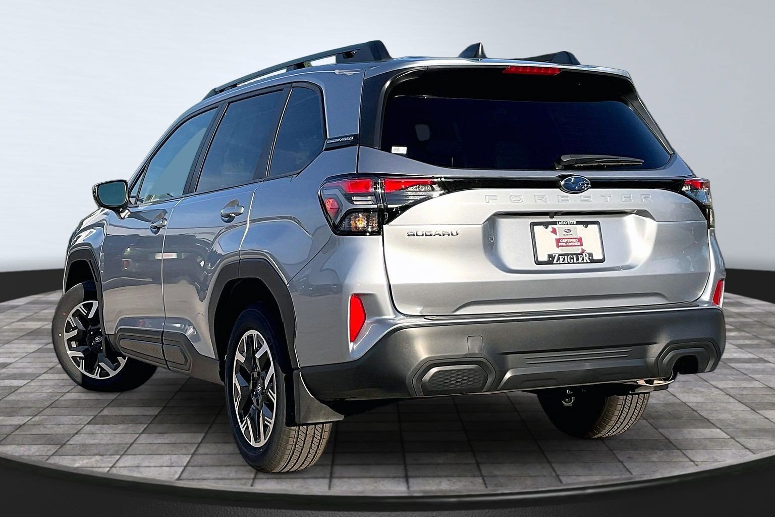 Used 2026 Subaru Forester Premium AWD/4WD image 11
