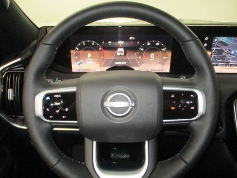 New 2025 Nissan Armada SL w/ Captain's Chari Seat Package image 20