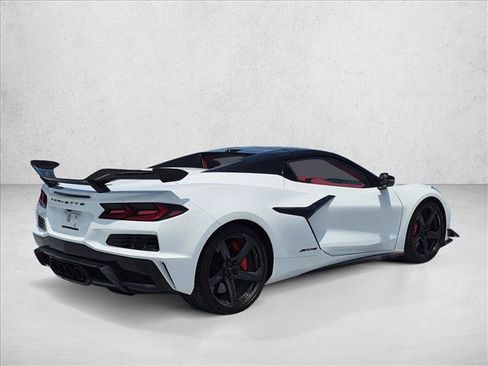 Used 2023 Chevrolet Corvette Z06 w/ Z07 Performance Package RWD image 5