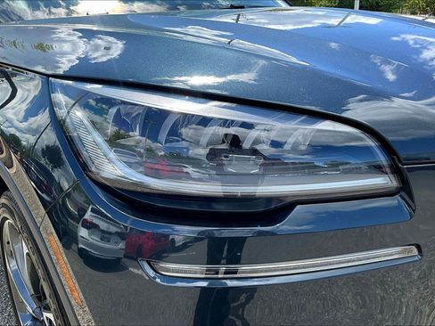 Used 2023 Lincoln Aviator Reserve w/ Equipment Group 201A image 32