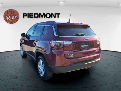 Certified 2022 Jeep Compass Latitude image 9