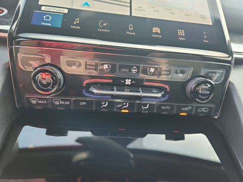 New 2024 Jeep Grand Cherokee Trailhawk AWD/4WD image 19