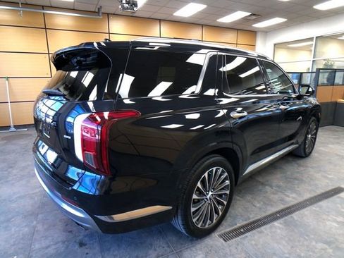 Used 2024 Hyundai Palisade Calligraphy image 7