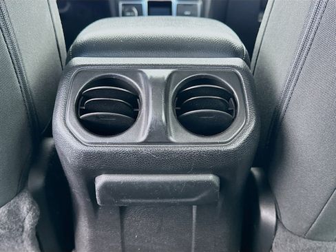 Used 2020 Jeep Wrangler Unlimited Sport AWD/4WD image 16