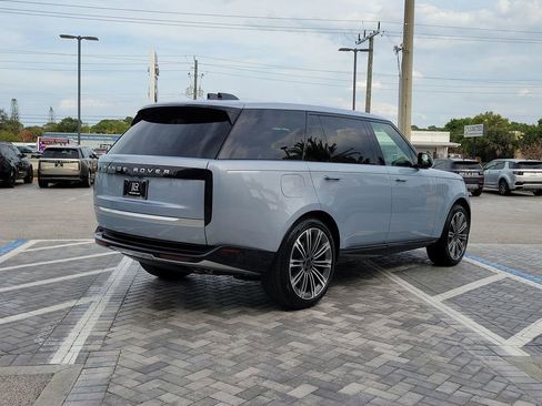 New 2026 Land Rover Range Rover Long Wheelbase Autobiography image 5