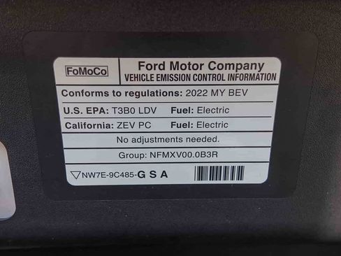 Used 2022 Ford Mustang Mach-E Select image 27