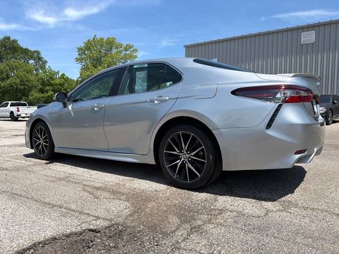 Used 2023 Toyota Camry SE FWD image 11