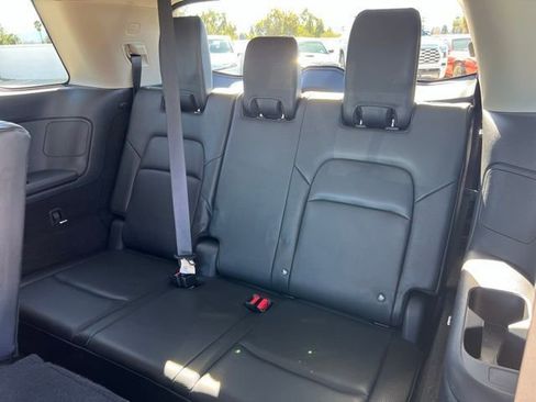 Used 2022 Nissan Pathfinder SL image 17