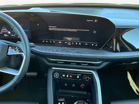 Used 2025 Audi Q5 Premium Plus w/ Premium Plus image 6