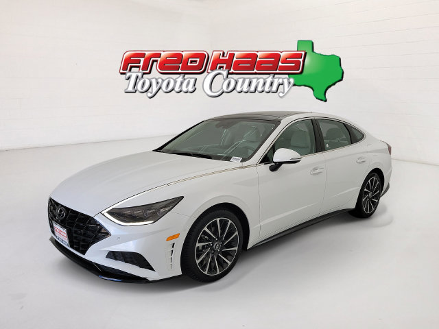 Used 2023 Hyundai Sonata Limited FWD image 1