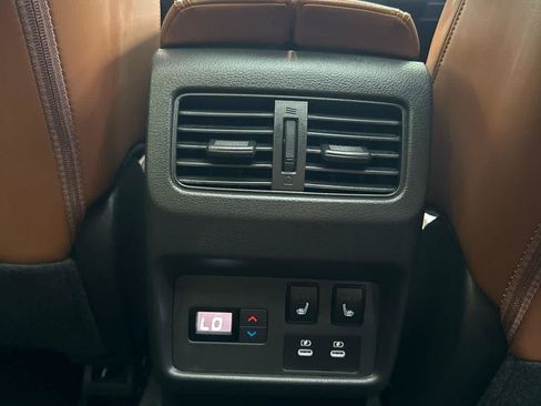 Used 2026 Nissan Rogue Platinum w/ Platinum Premium Package AWD/4WD image 15