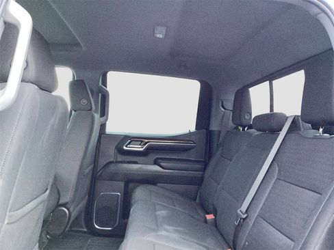 Used 2024 GMC Sierra 1500 SLE w/ Preferred Package image 13