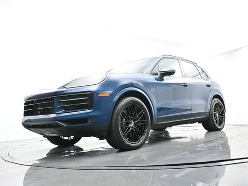 Certified 2026 Porsche Cayenne E-Hybrid AWD/4WD image 41
