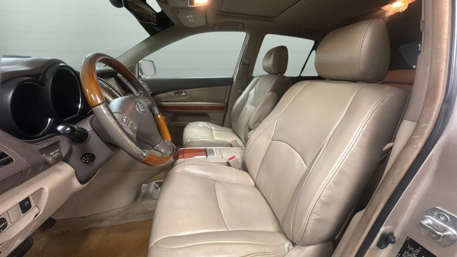 Used 2005 Lexus RX 330 AWD w/ Premium Plus Pkg image 20