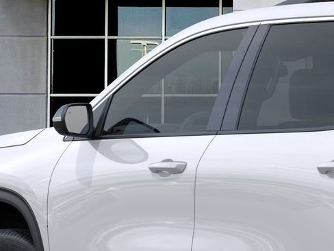 New 2025 Chevrolet Traverse LT w/ Driver Confidence Package image 13