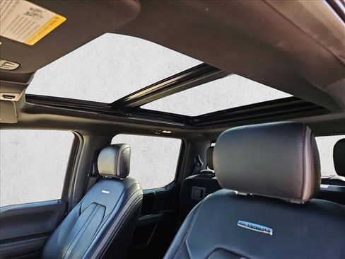 Used 2018 Ford F150 Platinum w/ Equipment Group 701A Luxury image 16