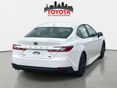 New 2026 Toyota Camry SE image 3